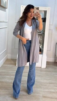 Maxi Cardigan Tricot Denise Bolsos E Nervuras Caneladas Frontais