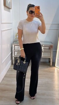 Calça Pantalona Texturizada Amanda Com Bolsos Faca