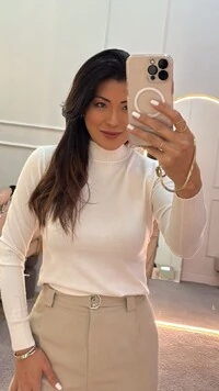 Blusa Tricot Liso Thaina Gola Alta Canelada