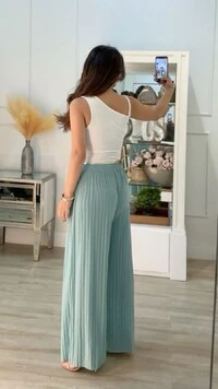 Blusa Regata Malha Decote V Transpassado Kaylla Alça Torcida