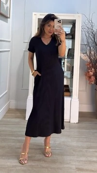 Vestido Midi Canelado Decote V Tania Bolsos Frontais