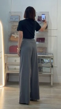 Blusa De Malha Thelma Gola Careca E Mangas Curtas
