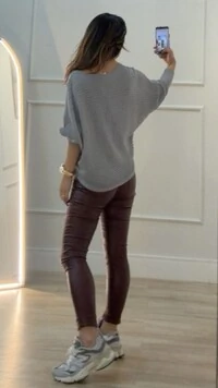 Calça Skinny Resinada Babi Botão Frontal