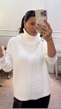 Blusa Tricot Priscilla Gola Rolê E Mangas Com Tramas Triplas