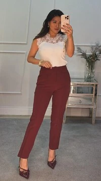Blusa Tricot Decote Coração Jane Detalhe Rendado