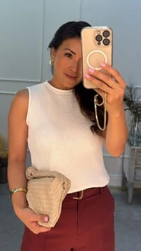 Blusa Colete Tricot Canelado Halley Detalhe Gola Enrolado