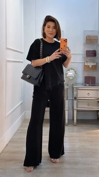 Blusa De Malha Maju Barrado Assimétrico Detalhe Renda