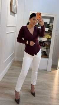 Blusa Tricot Modal Decote V Transpassado Flavia Barrado Assimétrico