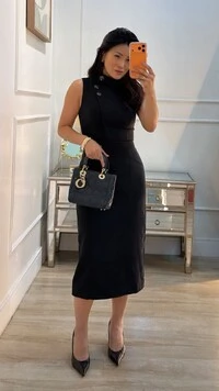Vestido Midi Martingalê Na Gola Naomi Fenda Posterior