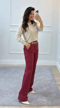 Calça Reta Suede Babi Botões Forrados Frontais
