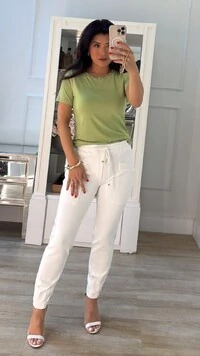 Blusa Malha Parte Superior Canelada Kayla Gola Detalhada