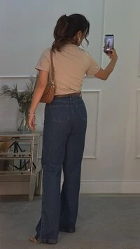 Blusa Básica Ayumi Mangas Curtas Com Punhos Dobrados