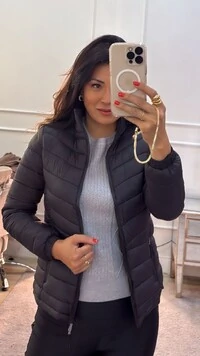 Jaqueta Puffer Nylon Beatrice Gola Alta E Pespontos Diagonais