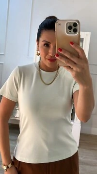 Blusa De Malha Bruna Mangas Curtas