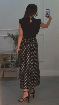 Blusa Regata Crepe Debora Detalhe De Babado