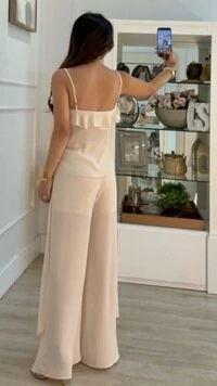 Blusa Regata Crepe Detalhe De Babado Larissa Alças Finas