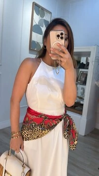 Lenço Acetinado Estampado Detalhe Em Animal Print