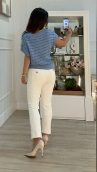 Calça Skinny Carla Bolsos Com Recorte Duplo Frontal E Botão Prata