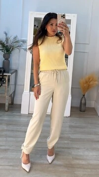 Blusa Colete Tricot Canelado Halley Detalhe Gola Enrolado