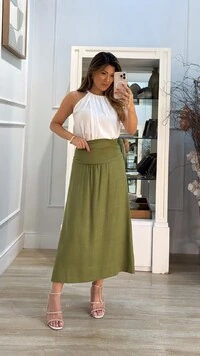 Saia Midi Evasê Penélope Pala Larga Com Franzidos Laterais