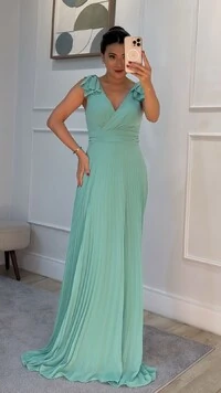 Vestido Longo Crepe Saia Plissada Cecilia Detalhe Laço Nas Alças