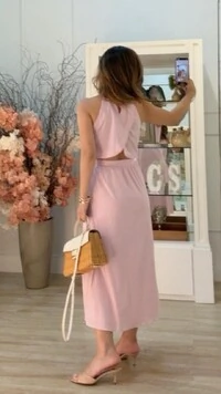 Vestido Midi Cavado Tricoline Giselle Detalhe Posterior Transpassado E Vazado