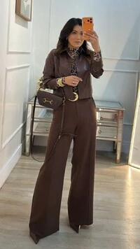 Calça Pantalona Alfaiataria Cecilia Cinto Fivela Larga Dourada