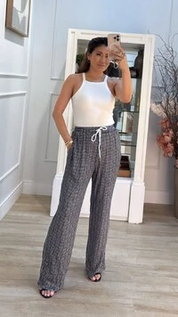 Calça Pied Poule Cinthia Pala Larga Com Amarração Frontal