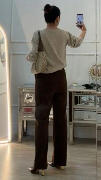 Calça Pantalona Veludo Cotelê Joyce Com Amarração Na Pala