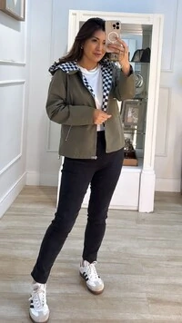 Jaqueta Corta Vento Lupita Forro Quadriculado