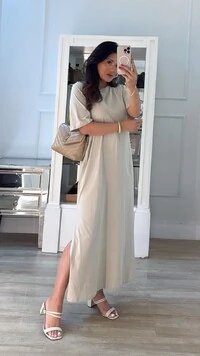 Vestido Longo Bolsos Frontais Meire Fendas Laterais