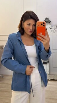 Parka Capuz Removível Alexandra Zíper E Botões De Pressão Ônix
