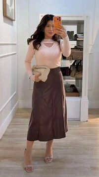 Blusa Tricot Canelado Joyce Recorte Vazado Em V No Busto