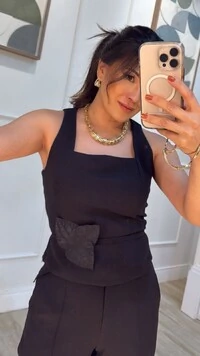 Blusa Regata Alfaiataria Noelle Brochê De Folhas