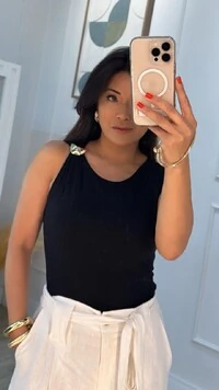 Blusa Regata Malha July Detalhe Fivela Dourada No Ombro