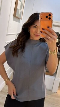 Blusa Tricot Ampla Ombros Com Nervura Eliza Gola Média