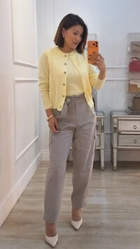 Cardigan Curto Tricot Luana Botões Amadeirados