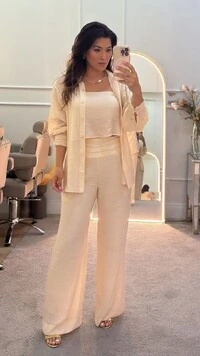 Conjunto Twin Set Emma Maxi Camisa Com Nervuras Nos Punhos & Blusa Cropped
