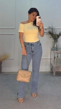 Blusa Malha Layla Ombro Vazado Detalhe Pregas