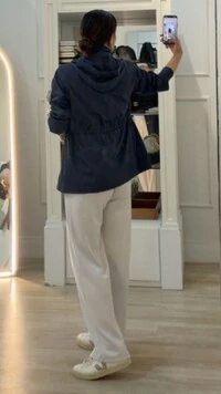 Parka Capuz Removível Maya Detalhe Bicolor Vivo E Pesponto