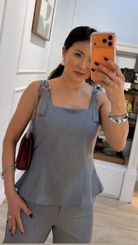 Blusa Alice Com Fivelas Duplas Nas Alças