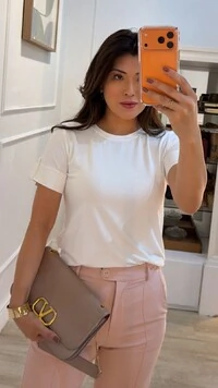 Blusa De Malha Yasmin Detalhe Punhos Largos Pespontados Com Martingalê