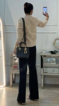 Calça Pantalona Texturizada Amanda Com Bolsos Faca