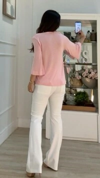 Blusa Ampla Decote V Thayna Mangas 7/8 Evasê