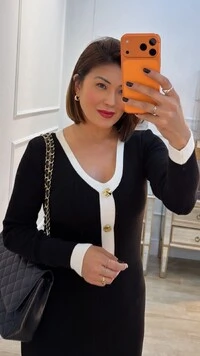 Vestido Midi Tricot Faixa Bicolor Jessie Botões Dourados