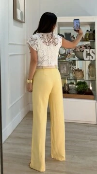 Calça Pantalona Marie Botões Duplos Resinados Com Brilho