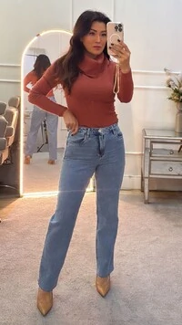 Blusa Tricot Gola Rolê Mia Nervuras Onduladas Frontais