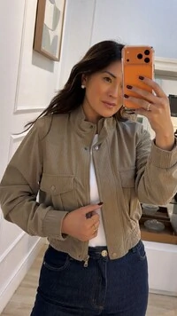 Jaqueta Casaco Bomber Veludo Cotelê Maya Bolsos Quadrados Frontais