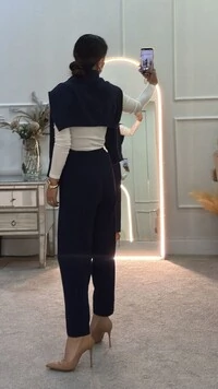 Blusa Básica Giovanna Gola Média E Mangas Longas