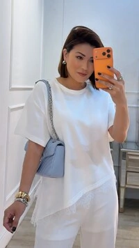 Blusa De Malha Maju Barrado Assimétrico Detalhe Renda